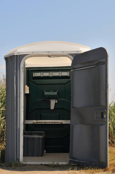 Best Luxury portable toilet rental  in Reading, MI